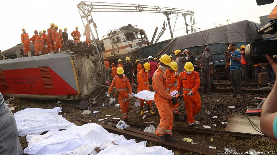 Site of the Odisha triple train crash in Bhubaneswar's Balasore district. (photo: DW)