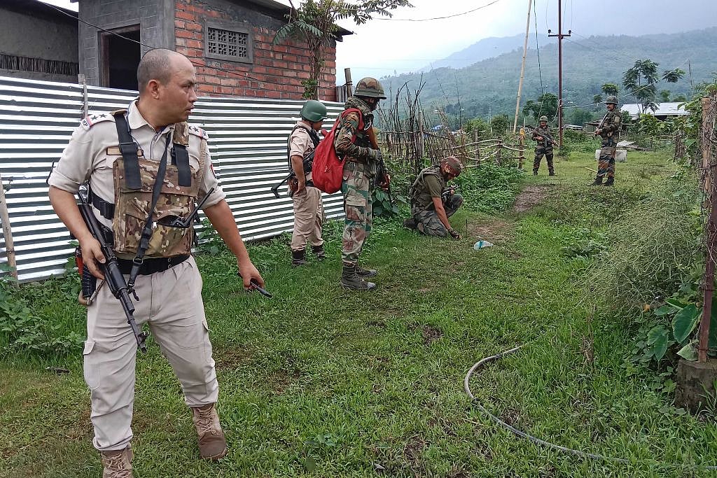 Heavy security and police forces in Manipur (photo: Getty Images)