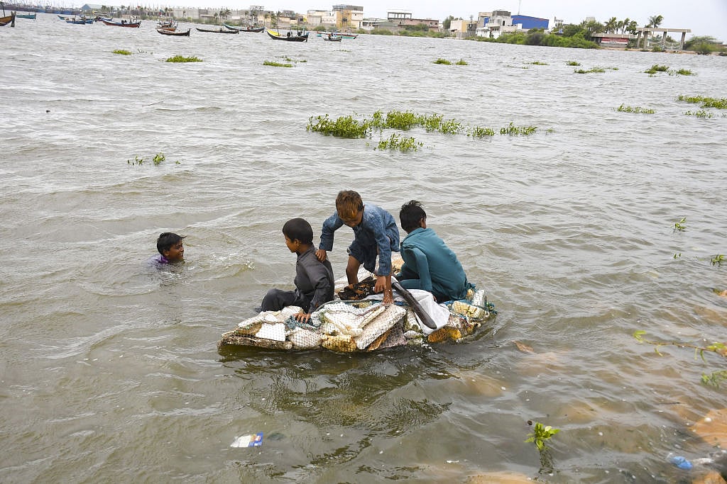 Photo Story: Pakistan braces itself for Cyclone Biparjoy landfall