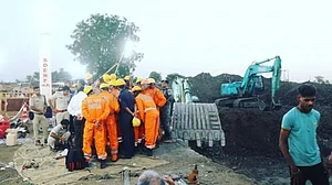 Rescue operations continue for 2nd day to save girl stuck in borewell in MP's Sehore