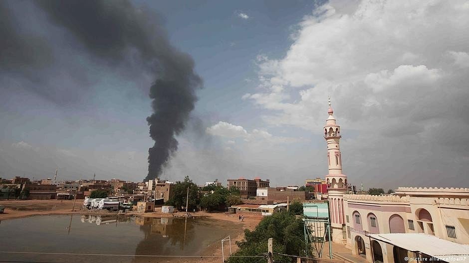 Over 2 million residents have fled to safer areas within Sudan or crossed into neighboring countries (Photo: DW)