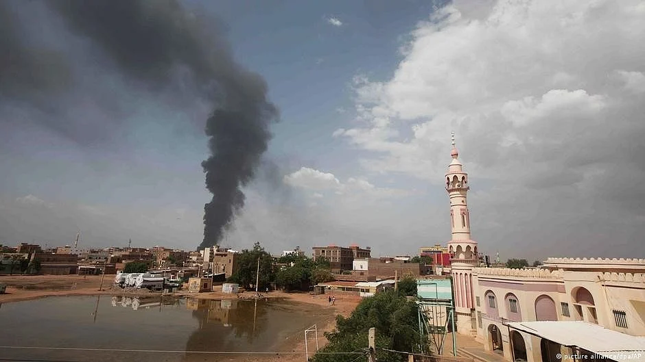 Over 2 million residents have fled to safer areas within Sudan or crossed into neighboring countries (Photo: DW)