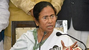 Mamata blames oppn for violence in panchayat poll nomination