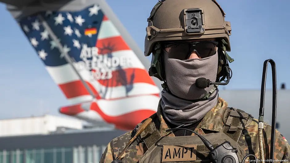 A NATO soldier (photo: DW)