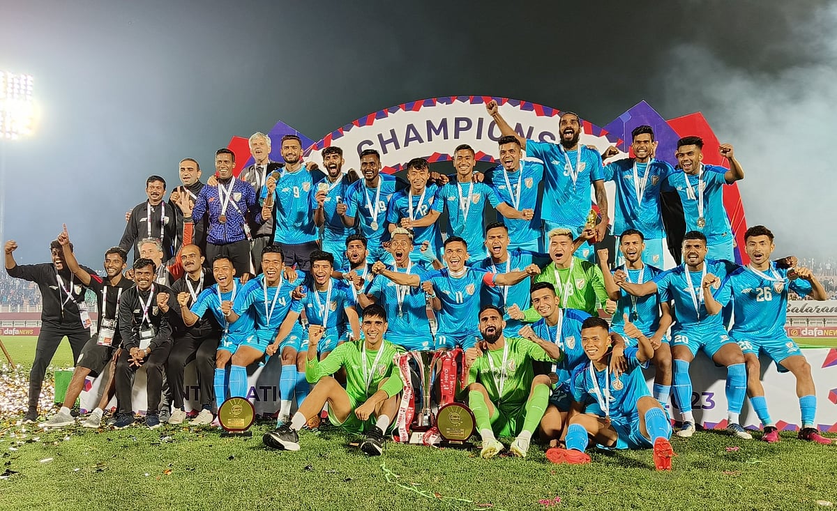 Blue Tigers in jubilation with the winners' trophy in Hero Intercontinental Cup on Sunday (photo courtesy @sahal_samad/Twitter)