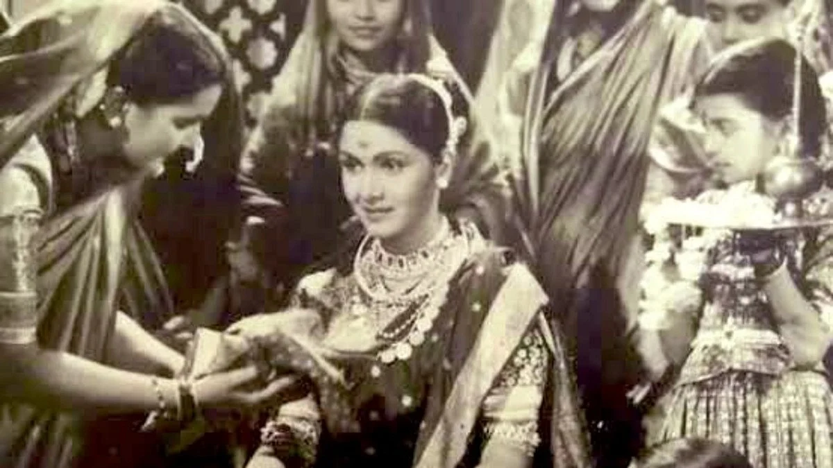 Sulochana Latkar (Photo courtesy: @BharGo8/Twitter)