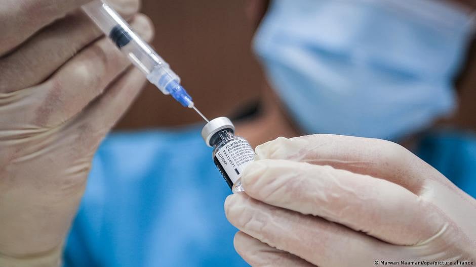 Representational photograph showing  a vaccine being administered (photo: NH photo)