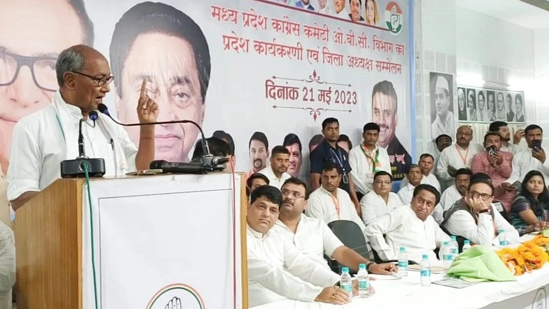 A united party: Digvijaya Singh has publicly announced that Kamal Nath will be the party’s face in the election. (photo: Kashif Kakvi)