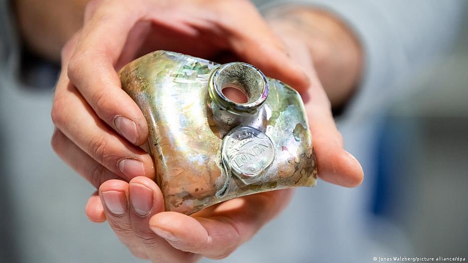 German shipwreck's 400-year-old treasures uncovered