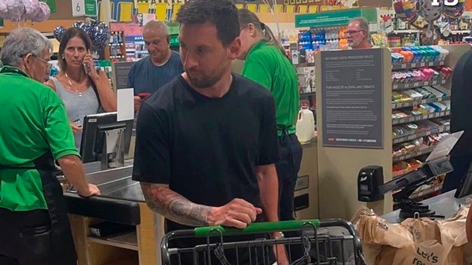 Messi at Publix (Photo: Twitter)