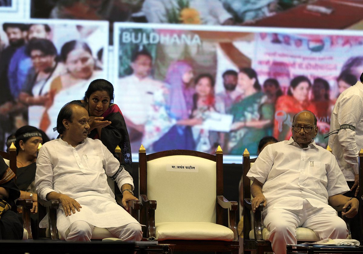 (L-R) Ajit Pawar, Supriya Sule and Sharad Pawar at a party event in Pune, Oct. 2018 (Photo: Getty Images)