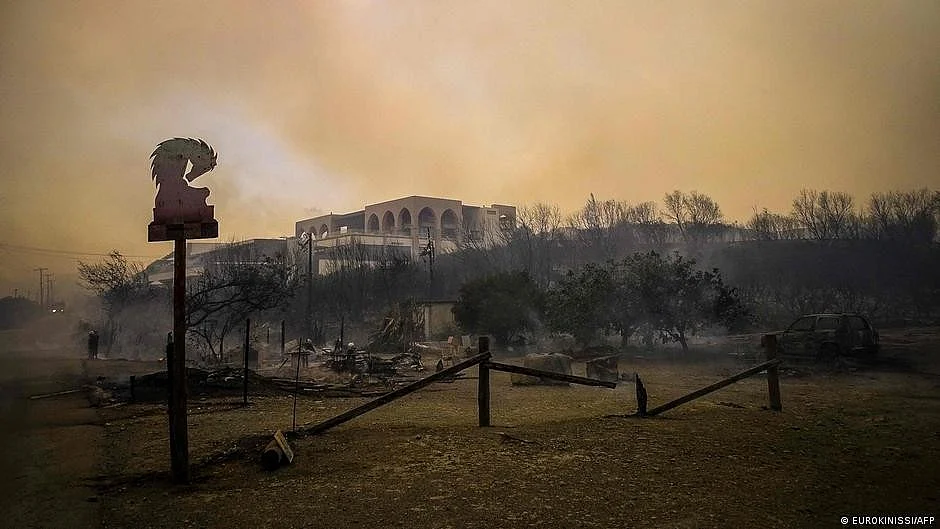Greece: Thousands forced to flee Rhodes island wildfire (photo: DW)