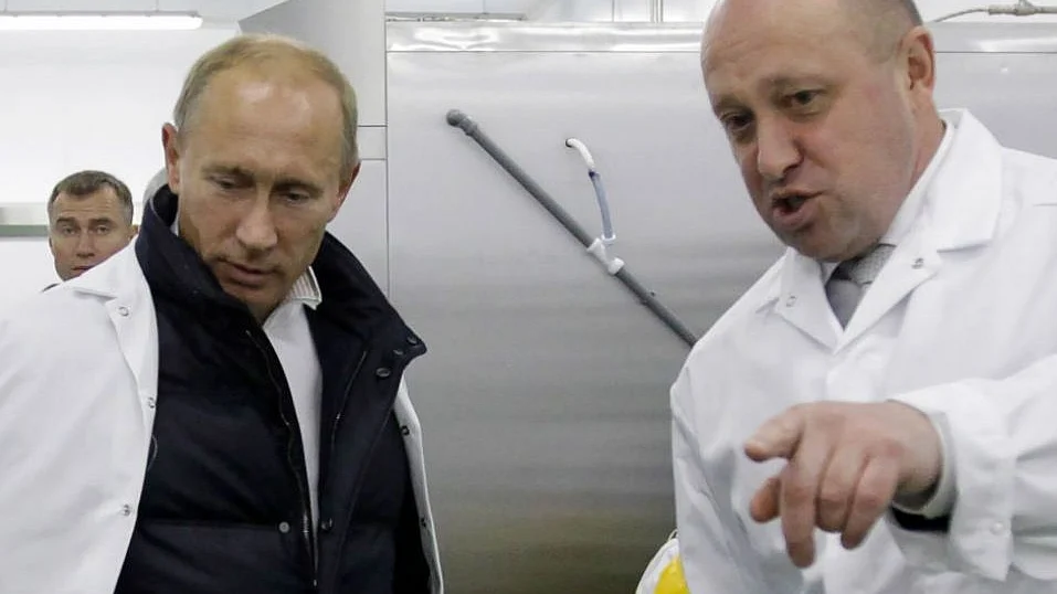 Russian president Vladimir Putin (left) with Wagner group chief Yevgeny Prigozhin (photo: IANS)