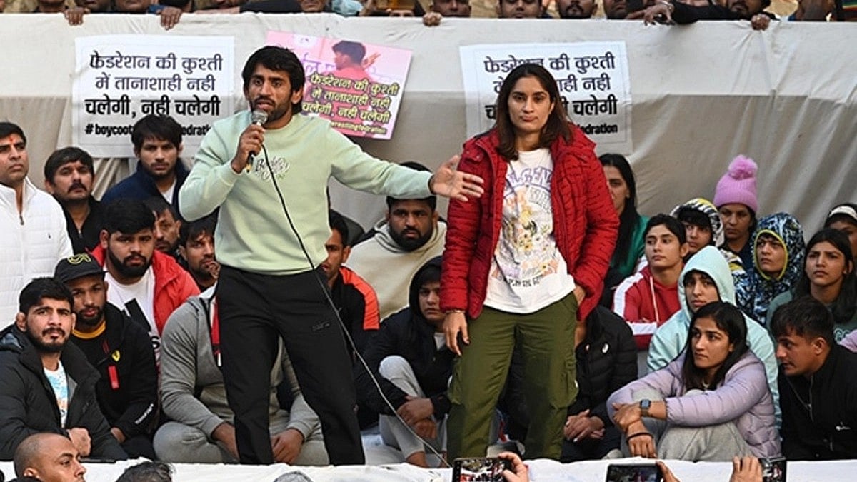 Good to see youngsters fighting for their rights: Vinesh, Bajrang