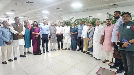 I.N.D.I.A delegation in Manipur (photo: Getty Images)