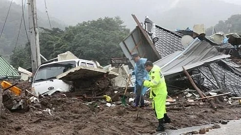 South Korea torrential rains (photo: Getty Images)
