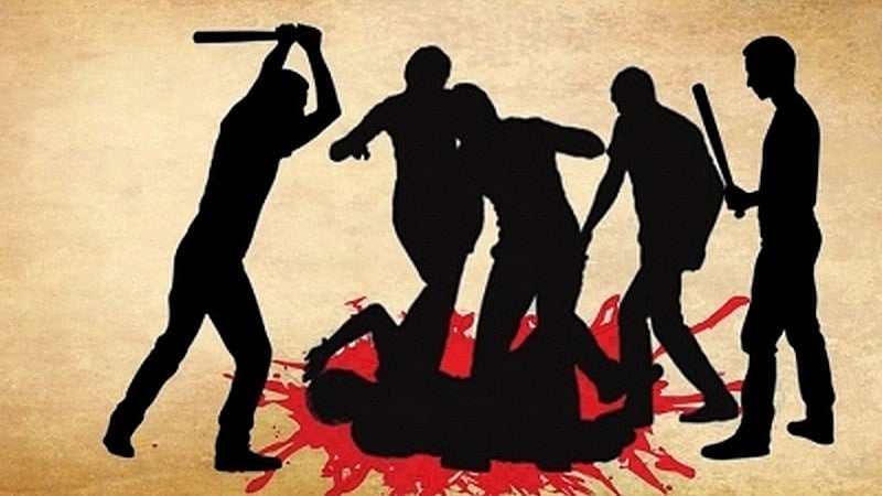 PTI reporter, cameraperson assaulted by mob in Tonk, camera snatched and burnt