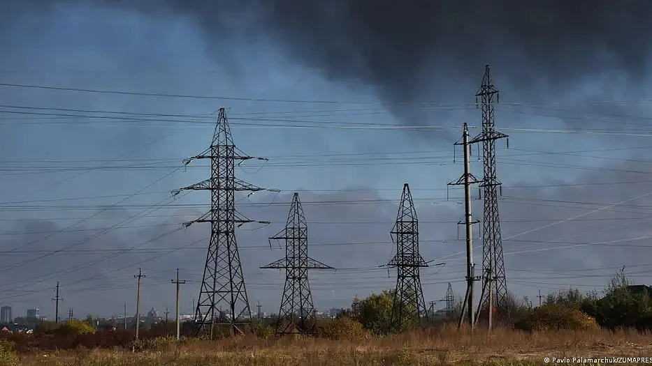 Russia had destroyed many of Ukraine's energy infrastructure during last winter (photo: Pavlo Palamarchuk/ZUMAPRESS/picture alliance)