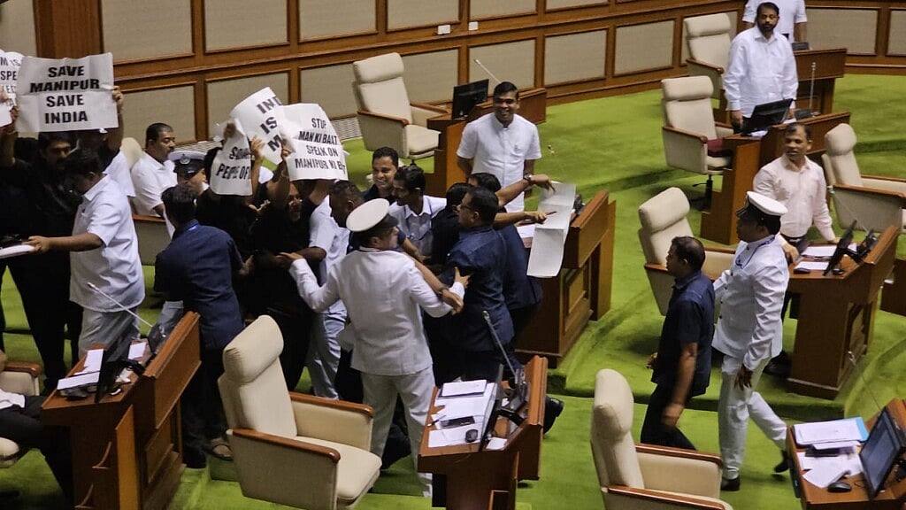 Opposition MLAs in the Goa legislative assembly being removed by marshals on Monday (Photo courtesy: Goa News Hub) 