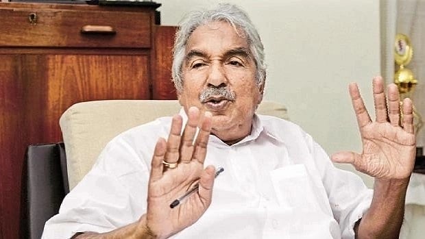 Oommen Chandy's mortal remains taken from Thiruvananthapuram to Kottayam, emotional scenes mark procession