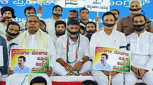 (L-R); Karnataka CM Siddaramaiah, DyCM D.K. Shivakumar, senior Congress leader Randeep Surjewala (photo courtesy: @rssurjewala/Twitter)