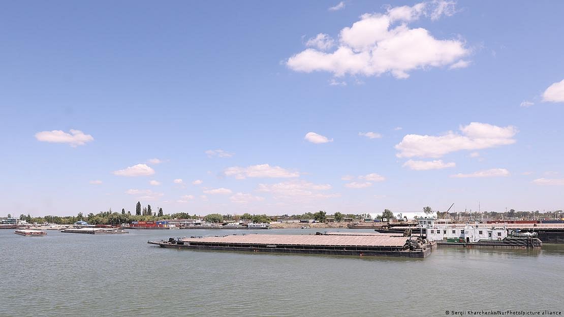 Izmail port, a route for exporting grain from Ukraine (Photo: DW)
