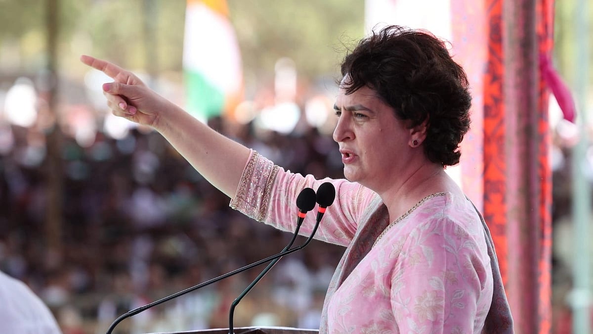 Priyanka Gandhi addresses a rally at Jamkhandi in Karnataka on Sunday. (photo: Twitter/@INCIndia) 