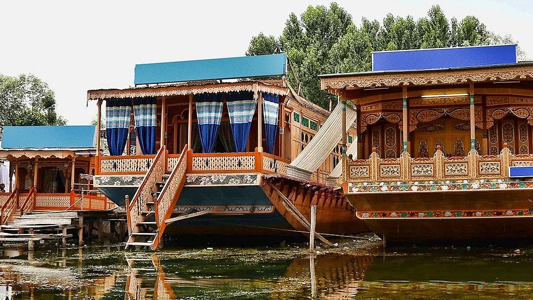 J-K HC allowing repairs of houseboats relief to owners, but some lack funds