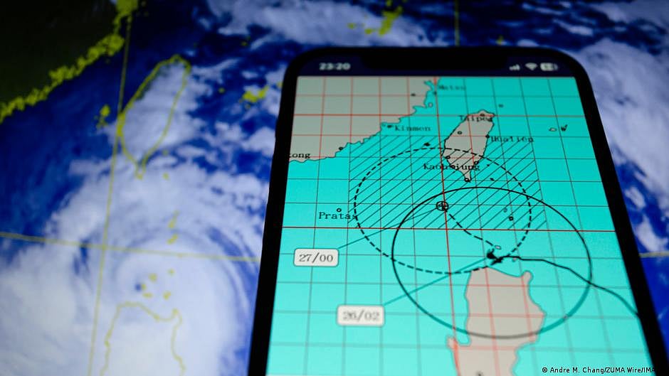 Typhoon Doksuri: Taiwan shuts businesses, cancels flights (Photo: DW)