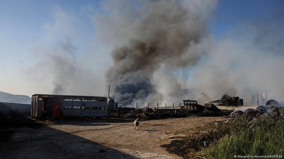 Tens of thousands of residents and tourists were evacuated in the past two weeks at the height of the busy travel season (photo: Alexandros Avramidis/REUTERS)