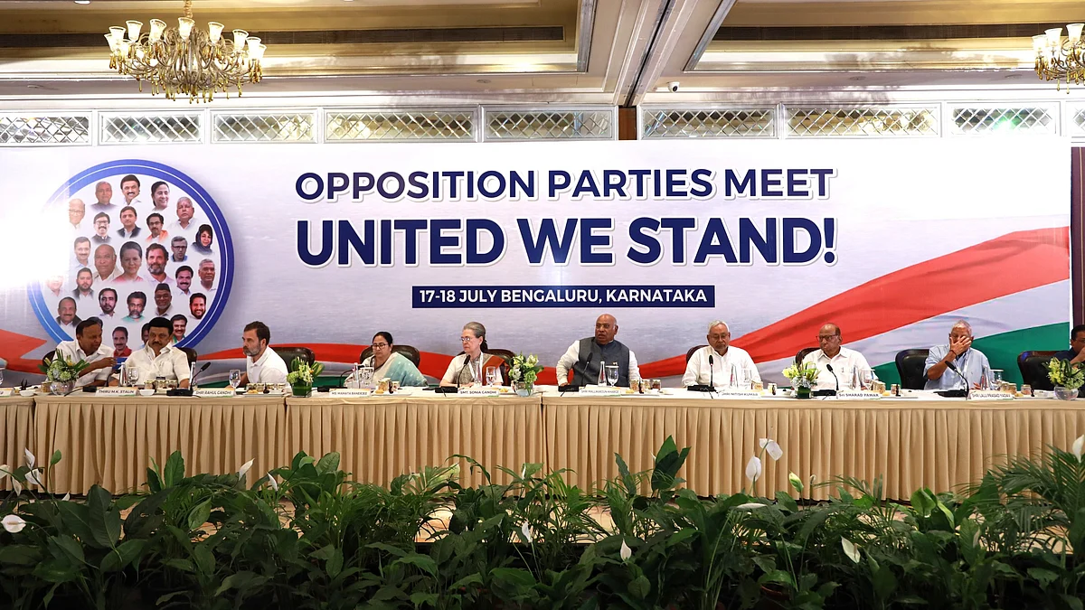 Members of the Opposition parties seen during their meeting in Bengaluru on Tuesday, 18 July 2023 (photo courtesy @kharge/Twitter)
