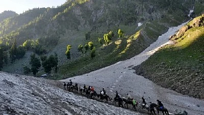 Amarnath Yatris (photo: IANS)