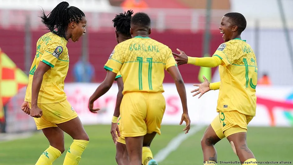 Representative image of South African female players (photo: DW)