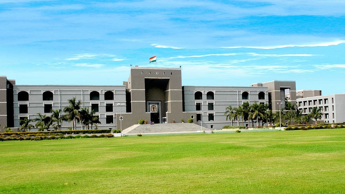 Gujarat HC takes suo motu cognisance of extortion by traffic police in Ahmedabad