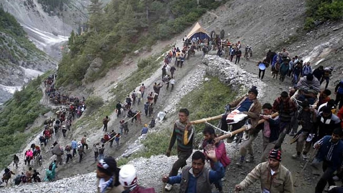 U'khand: Nearly 300 pilgrims rescued from trek route to Madmaheshwar, death toll rises to 10
