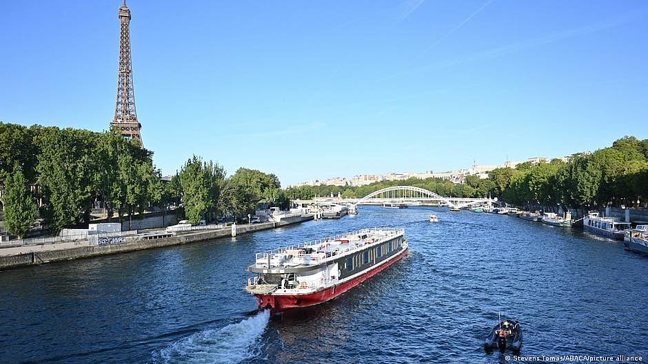 The Seine river will play host to the Paris 2014 Olympics opening ceremony (photo: Stevens Tomas/ABACA/picture alliance)