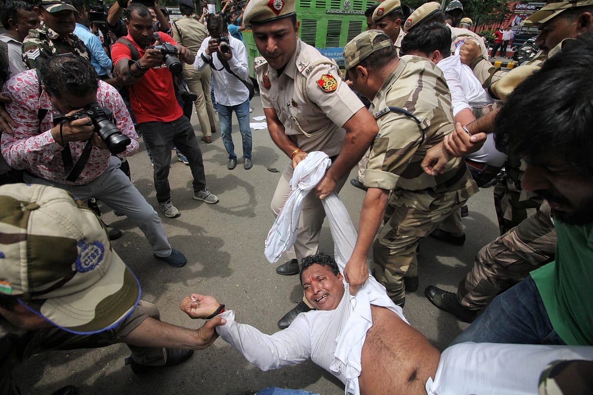 Photo Story: Youth Congress holds protest against Modi govt over Manipur violence