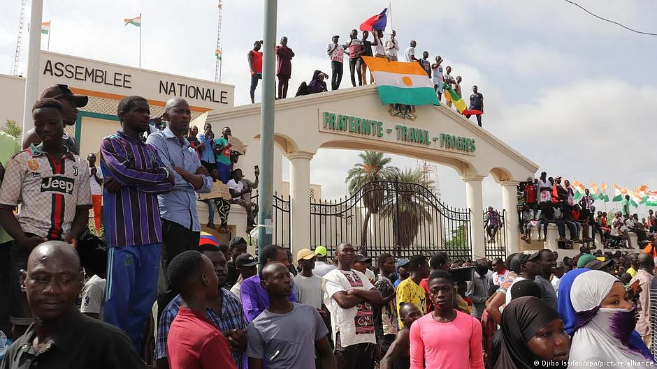 Protesters gathered in Niamey, Agadey, Filingue and elsewhere to show support for the junta on Niger's Independence Day (photo: Djibo Issifou/dpa/picture alliance)
