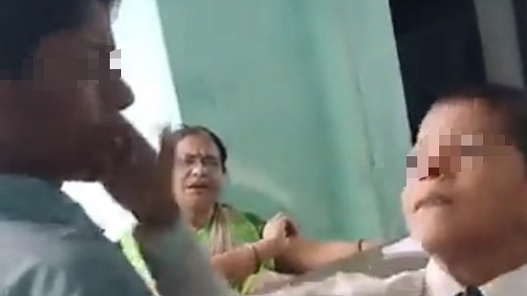 A screen grab from the original viral video (photo: @alishan_jafri/ Twitter)