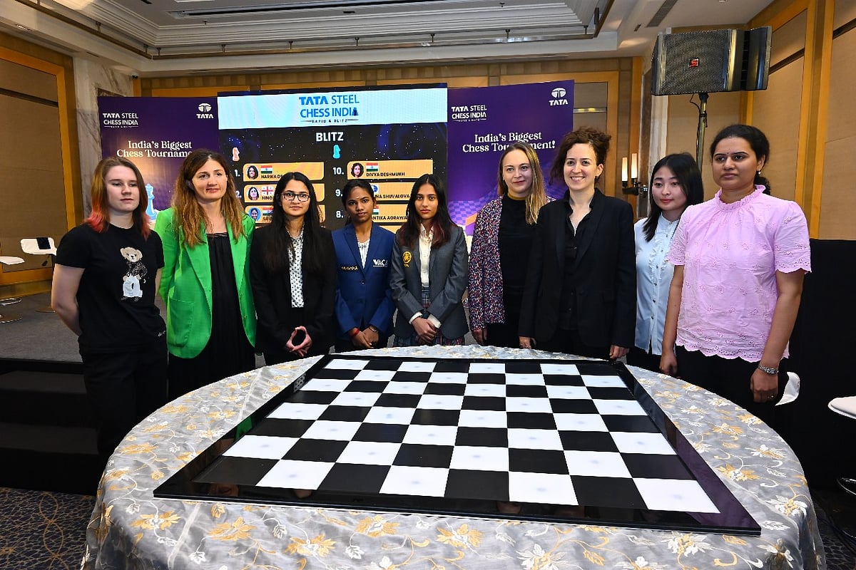 Top women's Grandmasters line up in Kolkata at the draw ceremony of the Tata Steel Open on Wednesday (photo: organisers) 