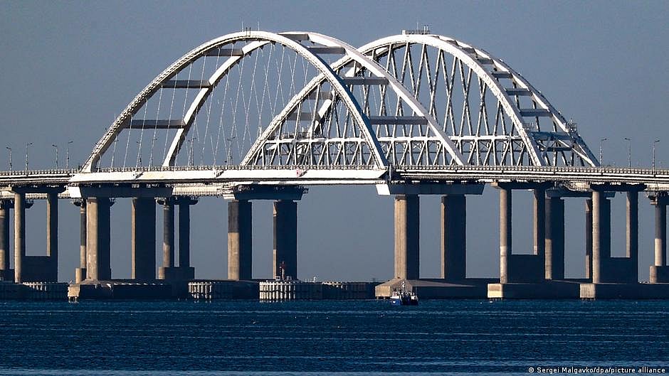 As a precaution, traffic on the bridge was closed for three hours (Photo: DW)