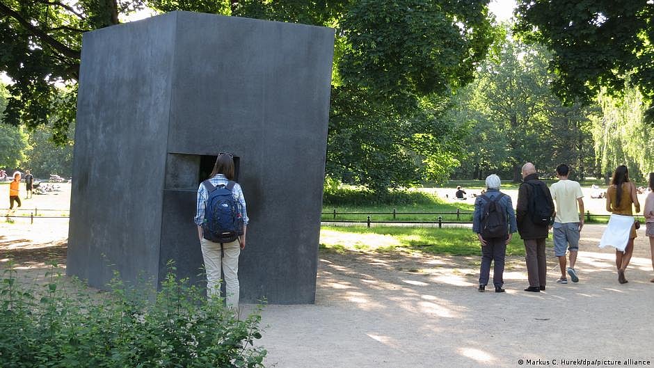 German police probe homophobic attack on Berlin monument