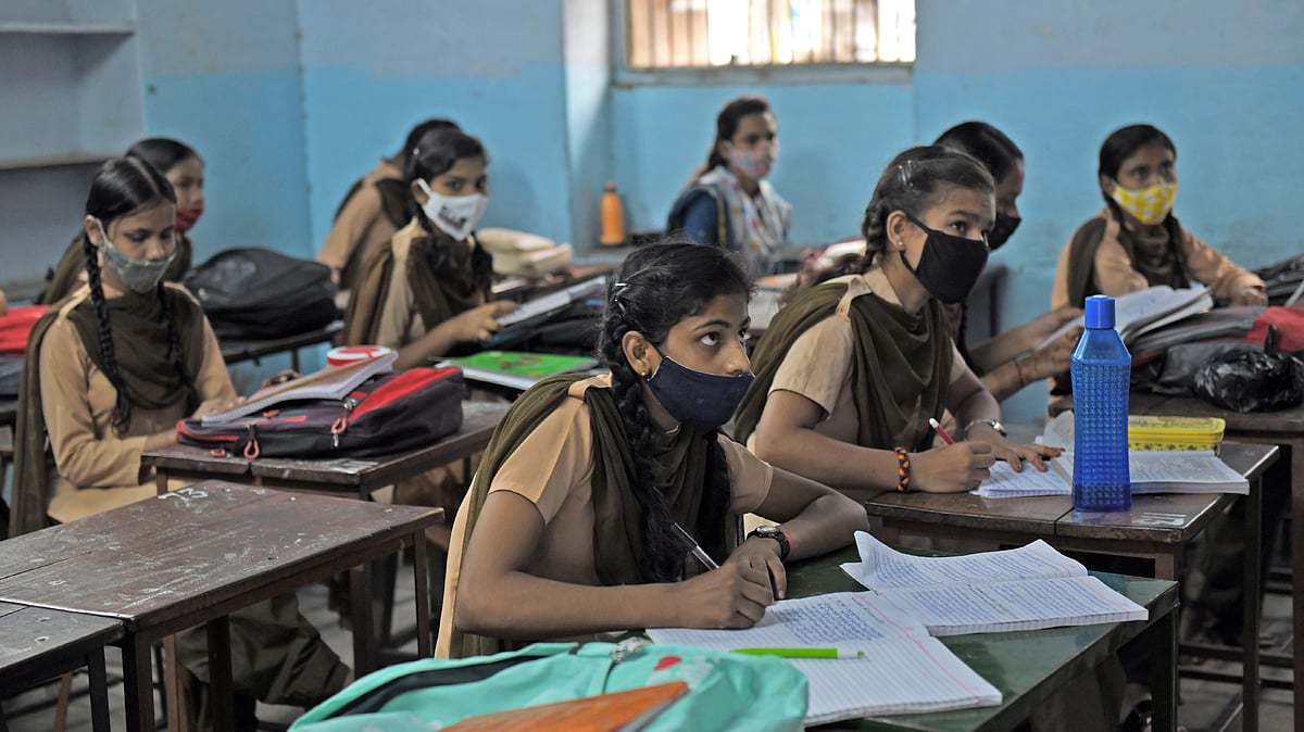 24 students of MCD school in Naraina taken ill following suspected gas leak