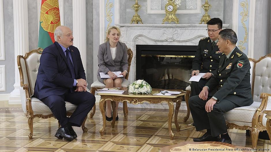 China, Belarus seek closer military ties