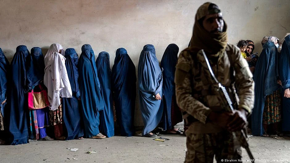 Since taking over Afghanistan, the Taliban have imposed draconian restrictions on women and girls (photo: Ebrahim Noroozi/AP Photo/picture alliance)