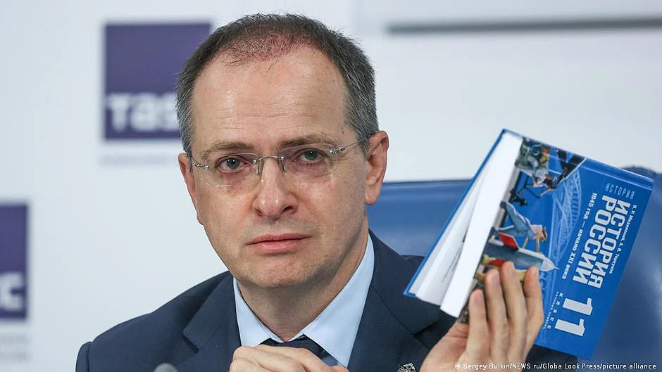 From September 1, updated history books will be used across grades 10 and 11 in all Russian schools (Photo: DW)