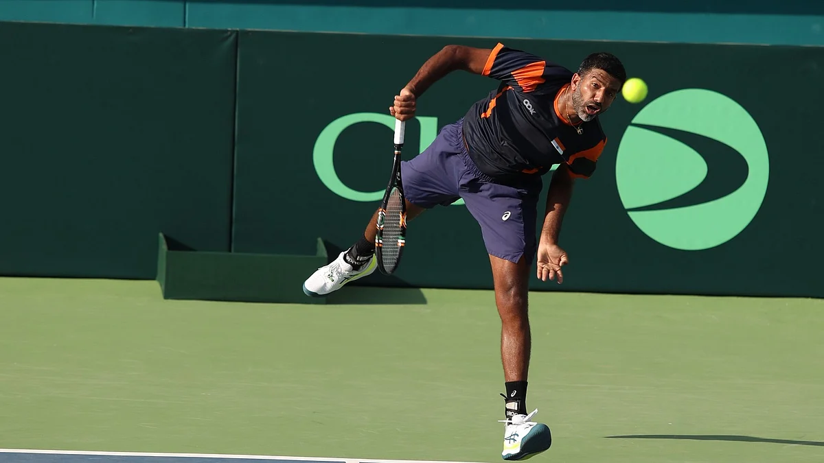 Bopanna sweats it out on the eve of his Davis Cup doubles title match (photo: AITA)