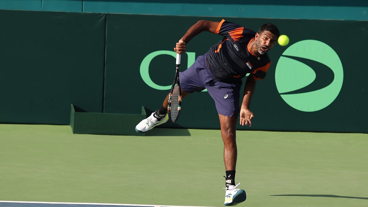 Bopanna sweats it out on the eve of his Davis Cup doubles title match (photo: AITA)