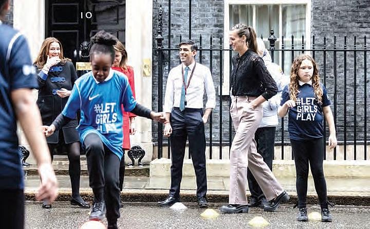 Prime Minister Rishi Sunak at a coaching session for schoolgirls with England Women’s players.