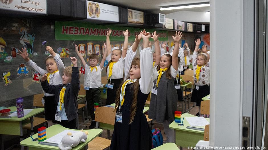 Ukraine's children are back to school—in the middle of a war zone (photo: DW)